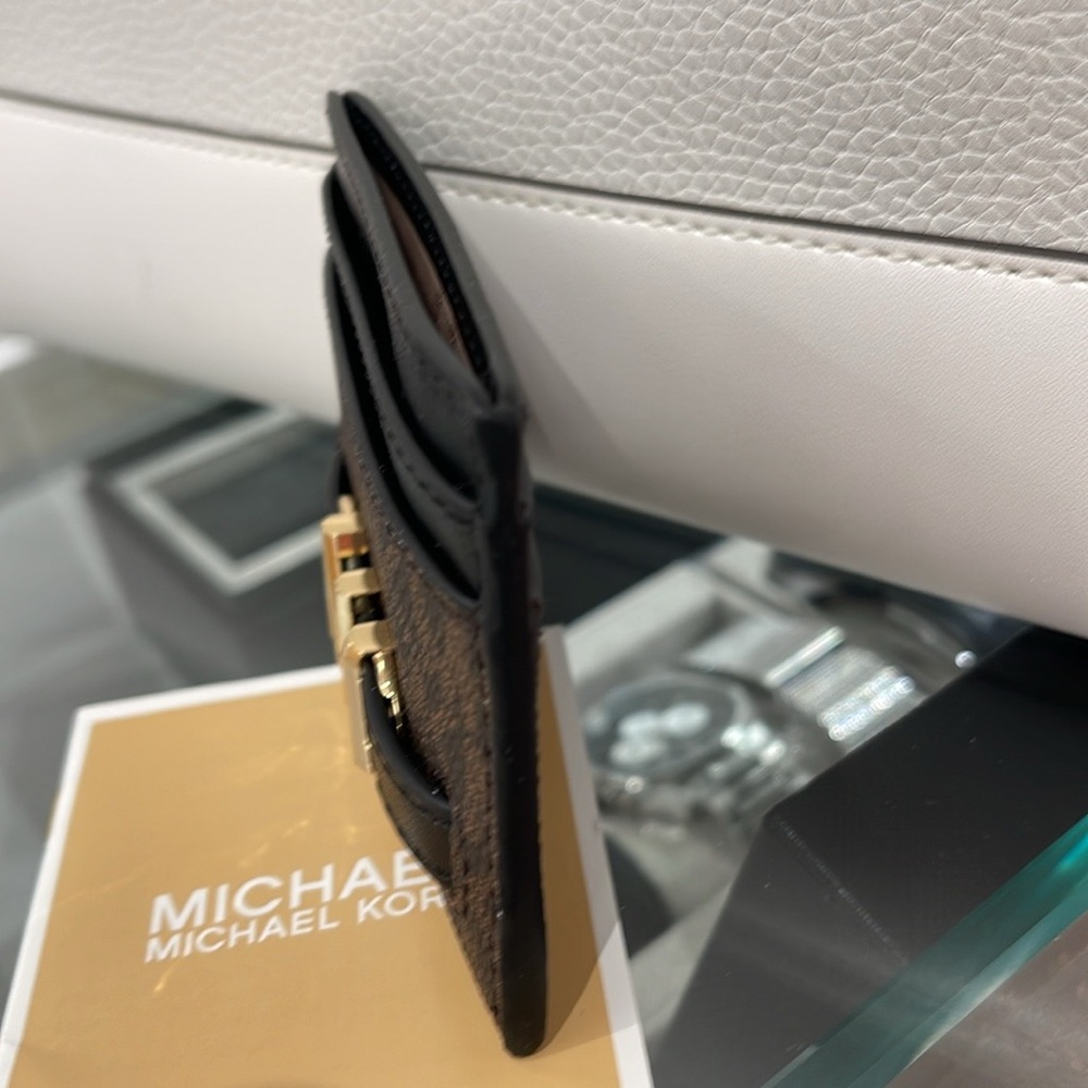 MICHAEL KORS
Reed Large Card Holder Case Wallet 
Brown /Black MK Signature 
NWT - Picture 14 of 16
